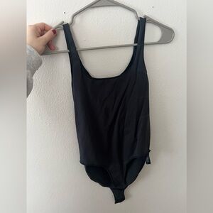 SKIMS bodysuit- NEVER WORN